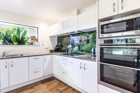 Photo of property in 270 Te Moana Road, Waikanae, 5036