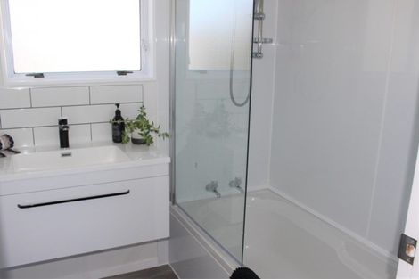 Photo of property in 108 Tamatea Road, Taupo, 3330