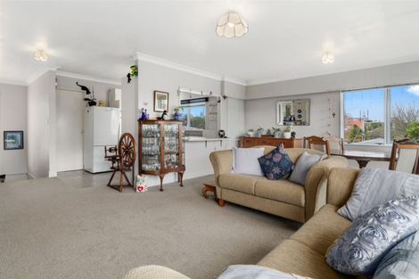 Photo of property in 75a Ngatai Road, Otumoetai, Tauranga, 3110