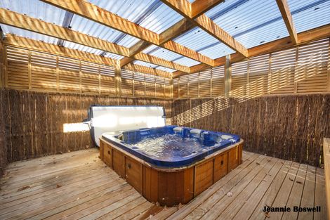 Photo of property in 37 Chippendale Crescent, Highbury, Palmerston North, 4412