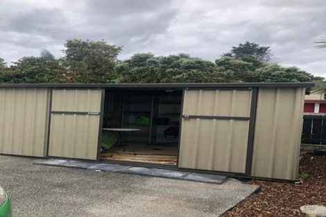 Photo of property in 8 Himalaya Drive, Half Moon Bay, Auckland, 2012