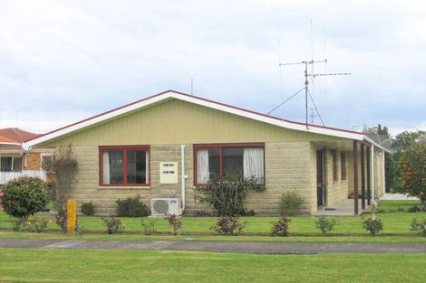 Photo of property in 17b Pemberton Crescent, Greerton, Tauranga, 3112