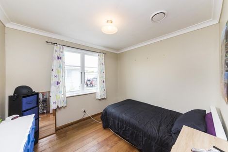 Photo of property in 17 Liverpool Street, Takaro, Palmerston North, 4412