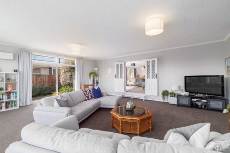 Photo of property in 146 Grimseys Road, Redwood, Christchurch, 8051