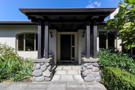 Photo of property in 30 Shelter Grove, Frankleigh Park, New Plymouth, 4310