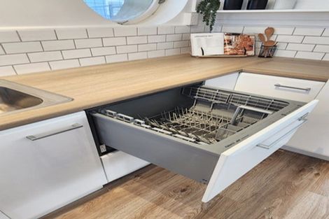 Photo of property in 98a Karewa Parade, Papamoa Beach, Papamoa, 3118