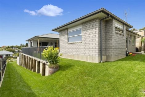 Photo of property in 111 Oteki Park Drive, Welcome Bay, Tauranga, 3112