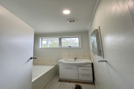 Photo of property in 8 Kopi Place, Massey, Auckland, 0614