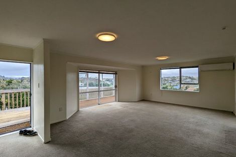 Photo of property in 9 Exploration Way, Whitby, Porirua, 5024