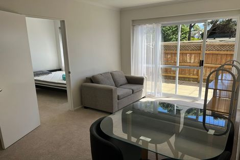 Photo of property in 1/51 Rothesay Bay Road, Rothesay Bay, Auckland, 0630