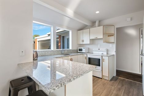 Photo of property in 2/111 Harris Crescent, Papanui, Christchurch, 8053