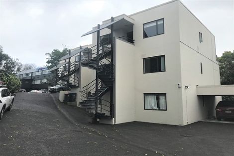 Photo of property in 8g Arotau Place, Grafton, Auckland, 1023