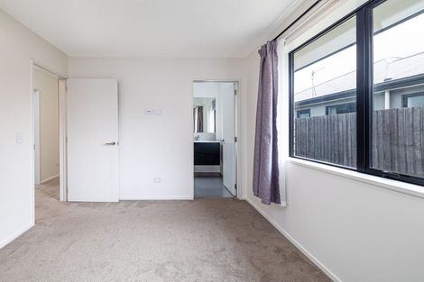 Photo of property in 33 Miromiro Street, Broomfield, Christchurch, 8042