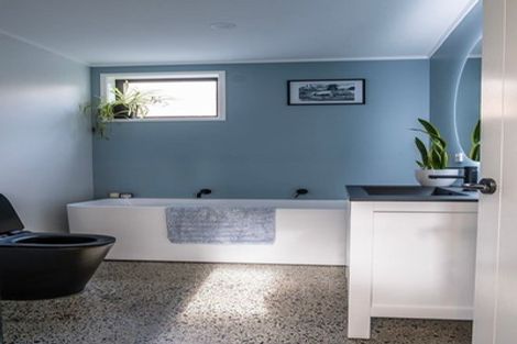 Photo of property in 1/90 Gloria Avenue, Te Atatu Peninsula, Auckland, 0610