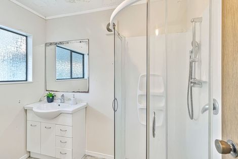 Photo of property in 2/5 Gloaming Place, Conifer Grove, Takanini, 2112