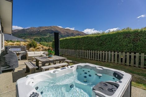 Photo of property in 12 Paradise Place, Lake Hawea, Wanaka, 9382