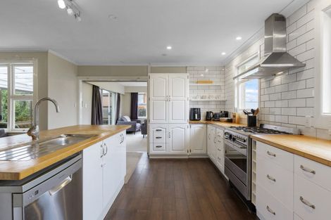 Photo of property in 10 Longden Street, Darfield, 7510