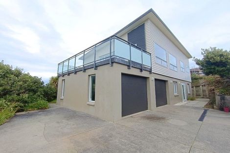 Photo of property in 17 Terrace Road, Titahi Bay, Porirua, 5022