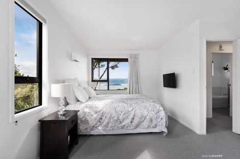 Photo of property in 22 Gurkha Crescent, Khandallah, Wellington, 6035