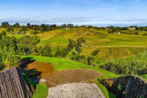 Photo of property in 10 Aderman Place, Hurworth, New Plymouth, 4310