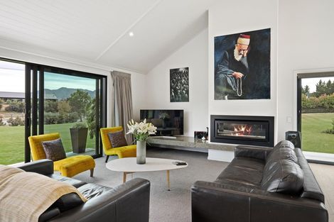 Photo of property in 4 Hidden Hills Drive, Wanaka, 9305