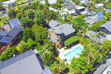 Photo of property in 7-9 Mace Terrace, Oakura, 4314