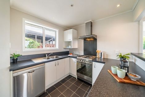 Photo of property in 10 Christchurch Crescent, Kelson, Lower Hutt, 5010