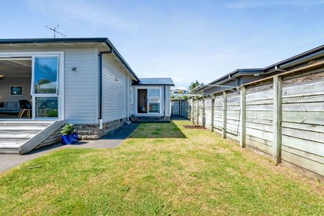 Photo of property in 76 Paynters Avenue, Strandon, New Plymouth, 4312