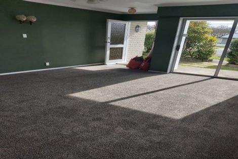 Photo of property in 96a Waiwhetu Road, Waterloo, Lower Hutt, 5011