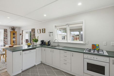 Photo of property in 132 Weraroa Road, Levin, 5510