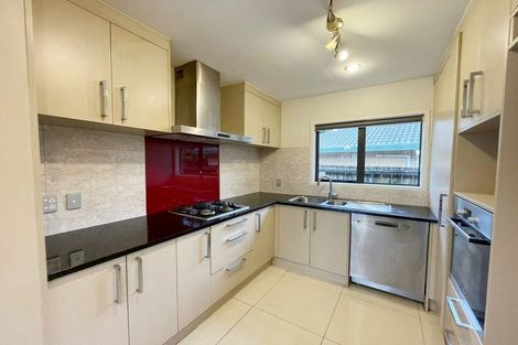 Photo of property in 21 Rebecca Rise, Weymouth, Auckland, 2103