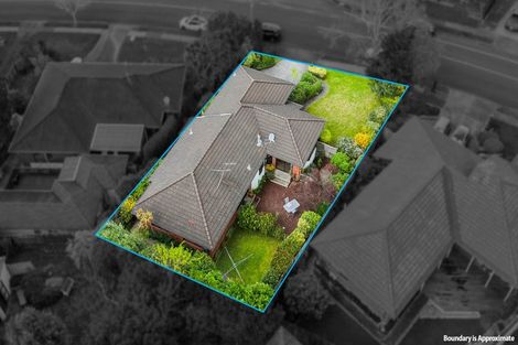 Photo of property in 57 Mirrabooka Avenue, Botany Downs, Auckland, 2010