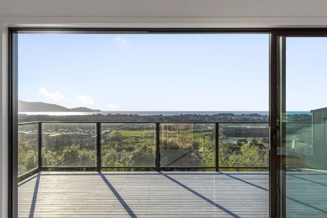 Photo of property in 86 Kotare Street, Waikanae, 5036