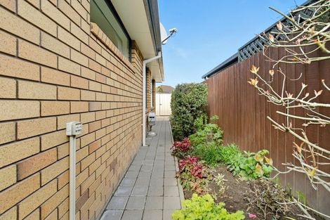 Photo of property in 1/5 Jadewynn Place, Halswell, Christchurch, 8025