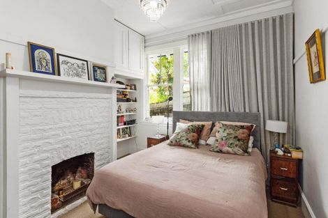 Photo of property in 60 Milton Road, Bluff Hill, Napier, 4110