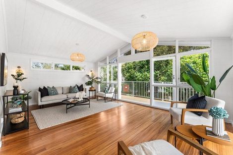 Photo of property in 99 Matipo Road, Te Atatu Peninsula, Auckland, 0610