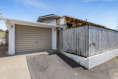 Photo of property in 18 Saxton Road, Upper Vogeltown, New Plymouth, 4310