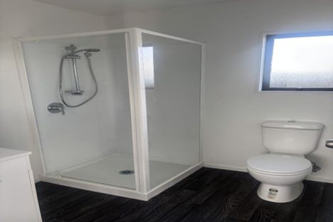 Photo of property in 207 Wainoni Road, Avondale, Christchurch, 8061