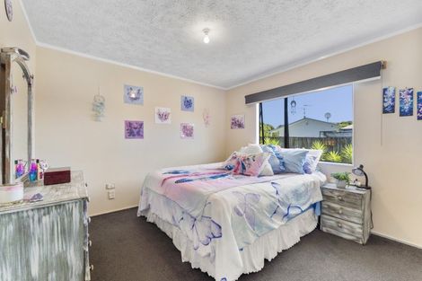 Photo of property in 4 Palmer Court, Paraparaumu, 5032