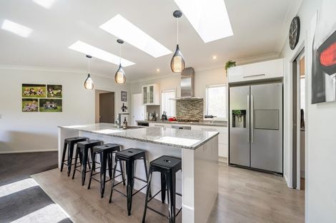 Photo of property in 19 Flotilla Place, Whitby, Porirua, 5024