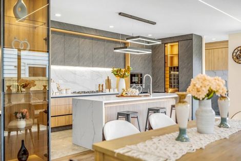 Photo of property in 24 Ballyalton Crescent, Flat Bush, 2019