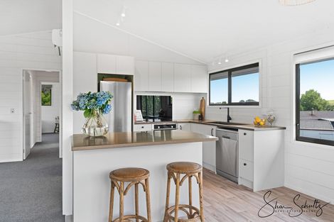 Photo of property in 4 Skelton Crescent, Paparoa, 0571