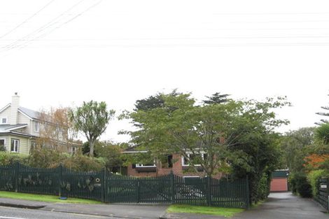 Photo of property in 68 Beach Road, Mellons Bay, Auckland, 2014