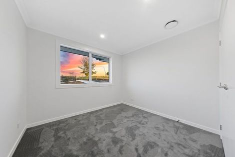 Photo of property in 18 Te Ara Aukati Terrace, Pokeno, 2471