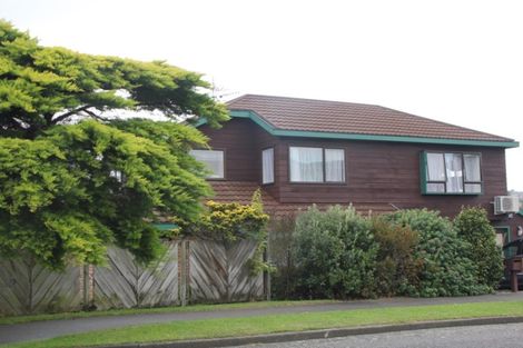 Photo of property in 32 Burbank Crescent, Churton Park, Wellington, 6037