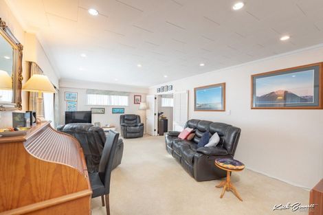 Photo of property in 64 Holdsworth Avenue, Trentham, Upper Hutt, 5018