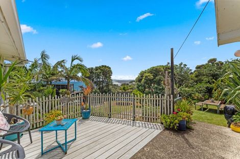 Photo of property in 5 Berridge Road, Muriwai, 0881