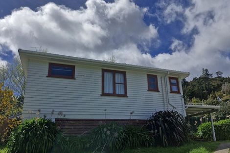 Photo of property in 40 Parenga Street, Wainuiomata, Lower Hutt, 5014
