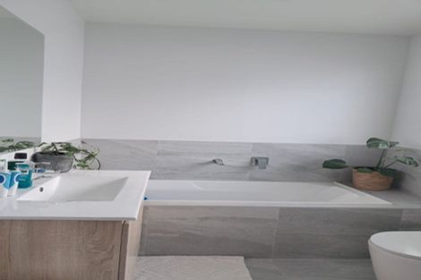 Photo of property in 29 Kaimai Avenue, Massey, Auckland, 0614