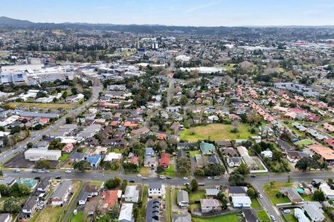 Photo of property in 19 Mcleod Road, Henderson, Auckland, 0612
